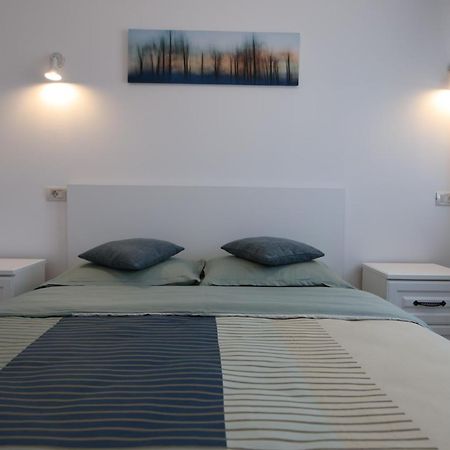 White Apartment Gura Humorului, Bucovina, Voronet المظهر الخارجي الصورة