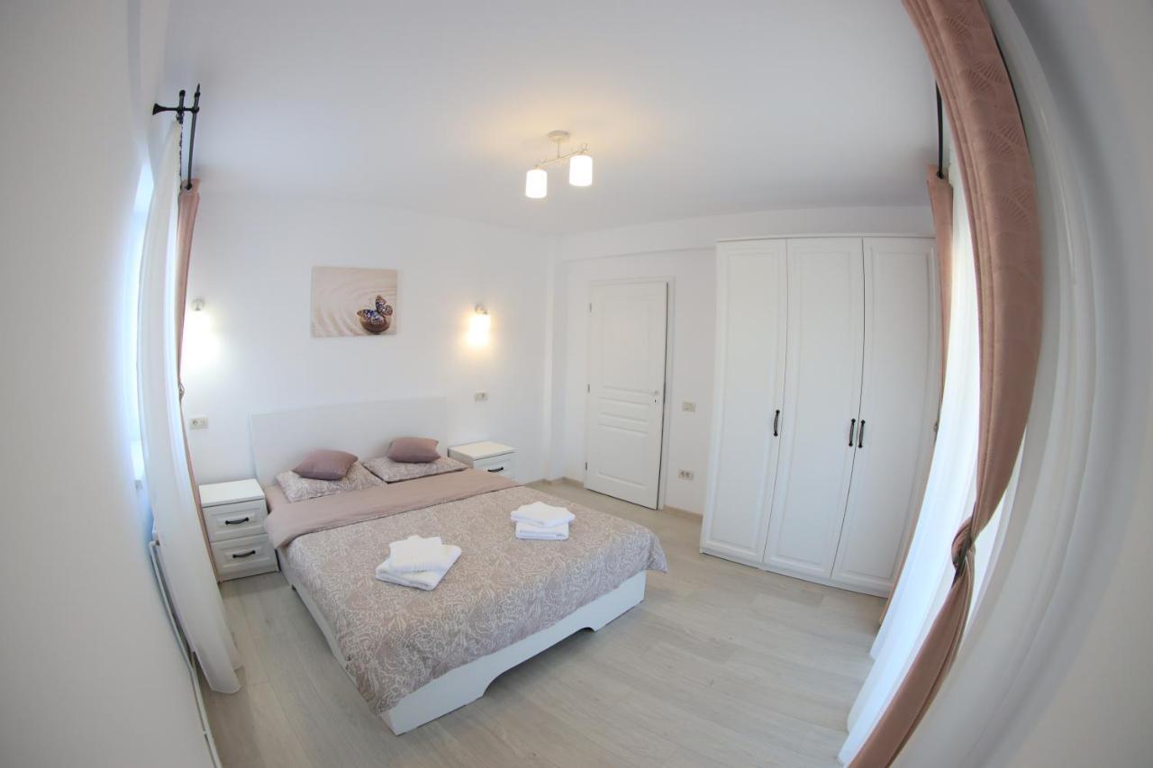 White Apartment Gura Humorului, Bucovina, Voronet المظهر الخارجي الصورة