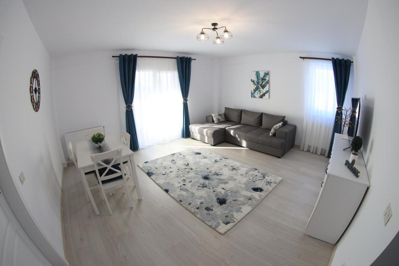 White Apartment Gura Humorului, Bucovina, Voronet المظهر الخارجي الصورة